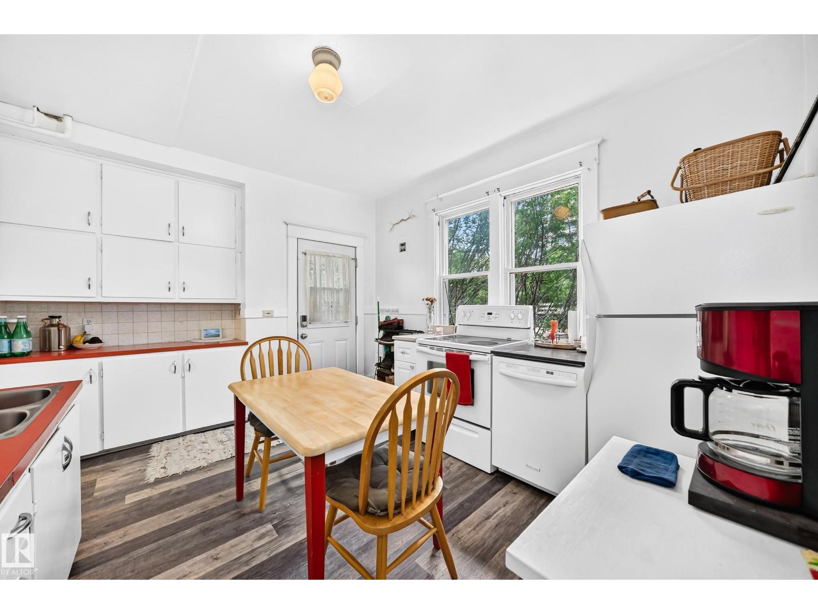 8630 108a St Nw Property Photo 12