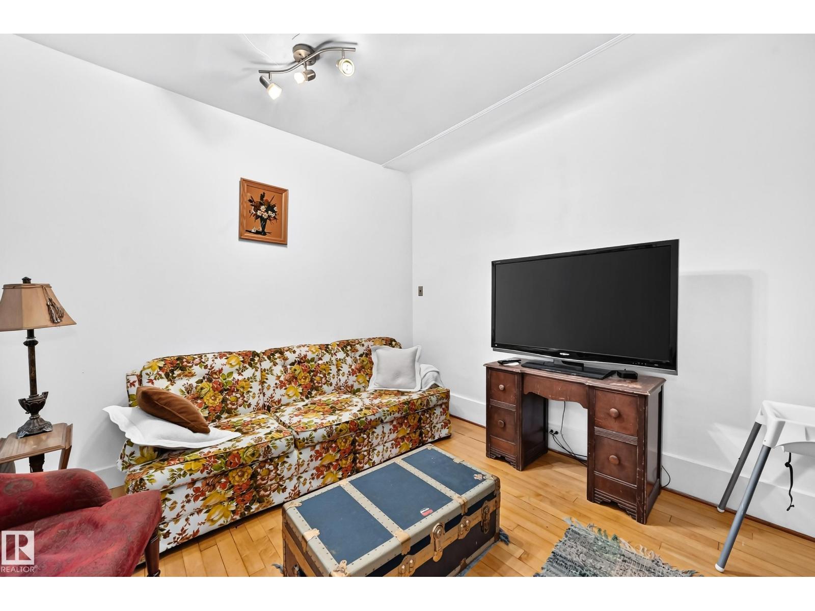 8630 108a St Nw Property Photo 13