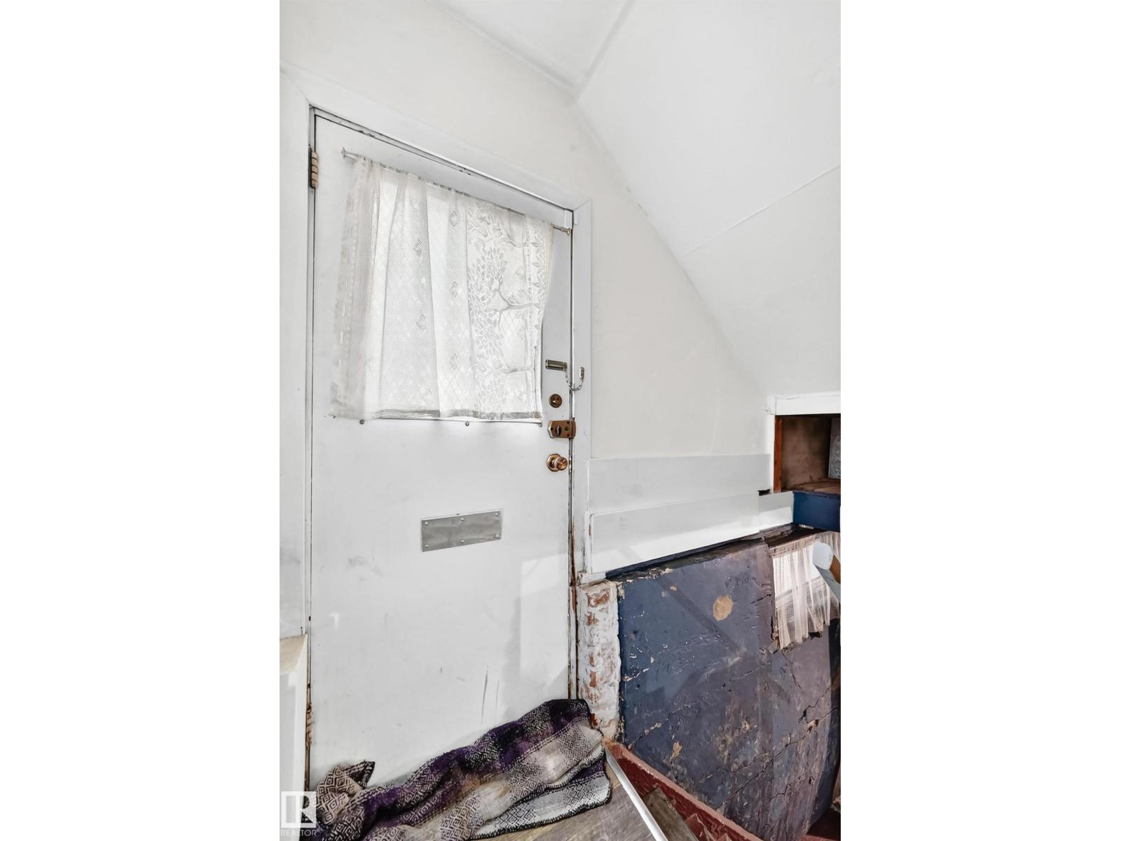 8630 108a St Nw Property Photo 18