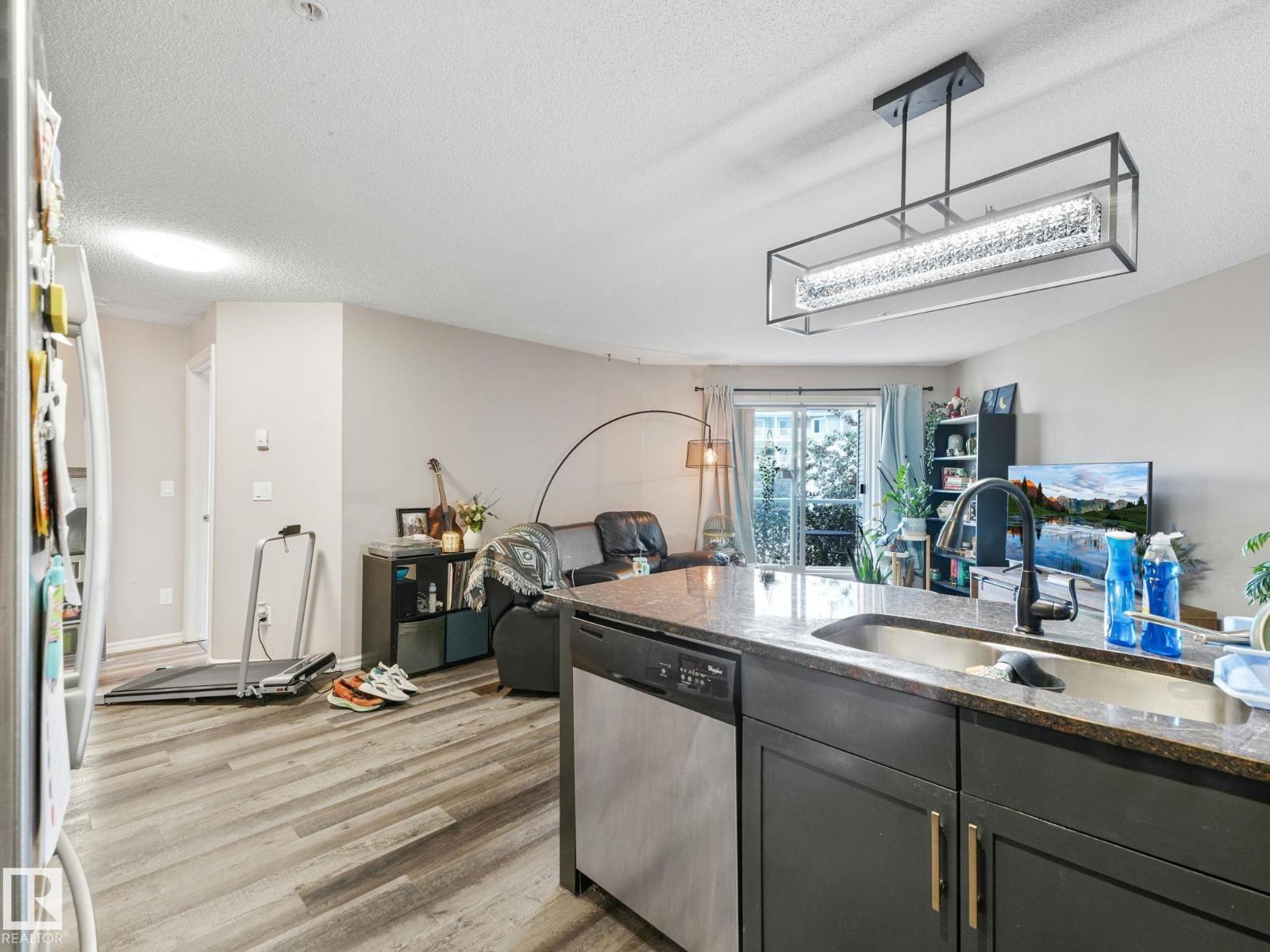 #214 2204 44 Av Nw Property Photo 17