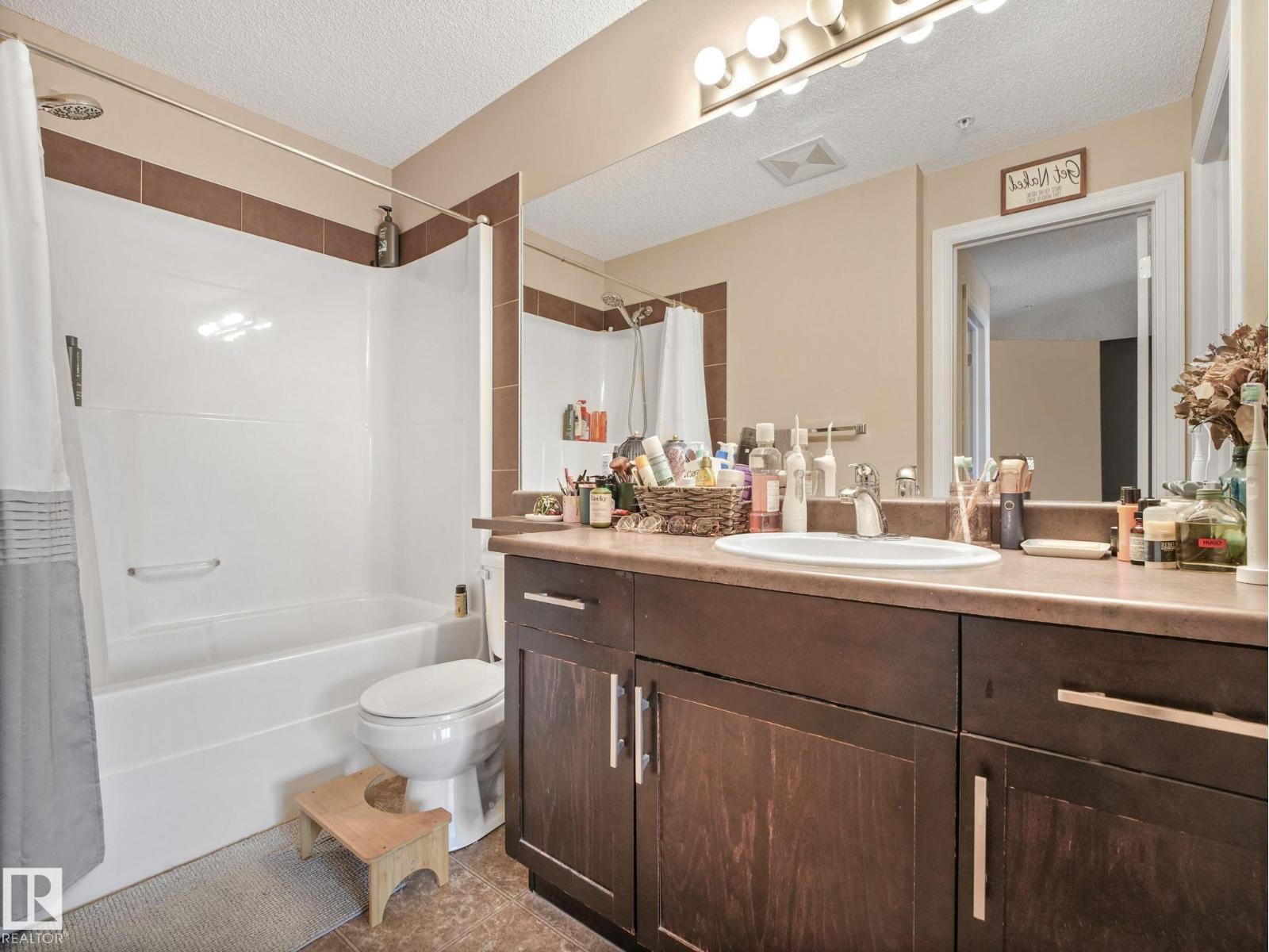 #214 2204 44 Av Nw Property Photo 22