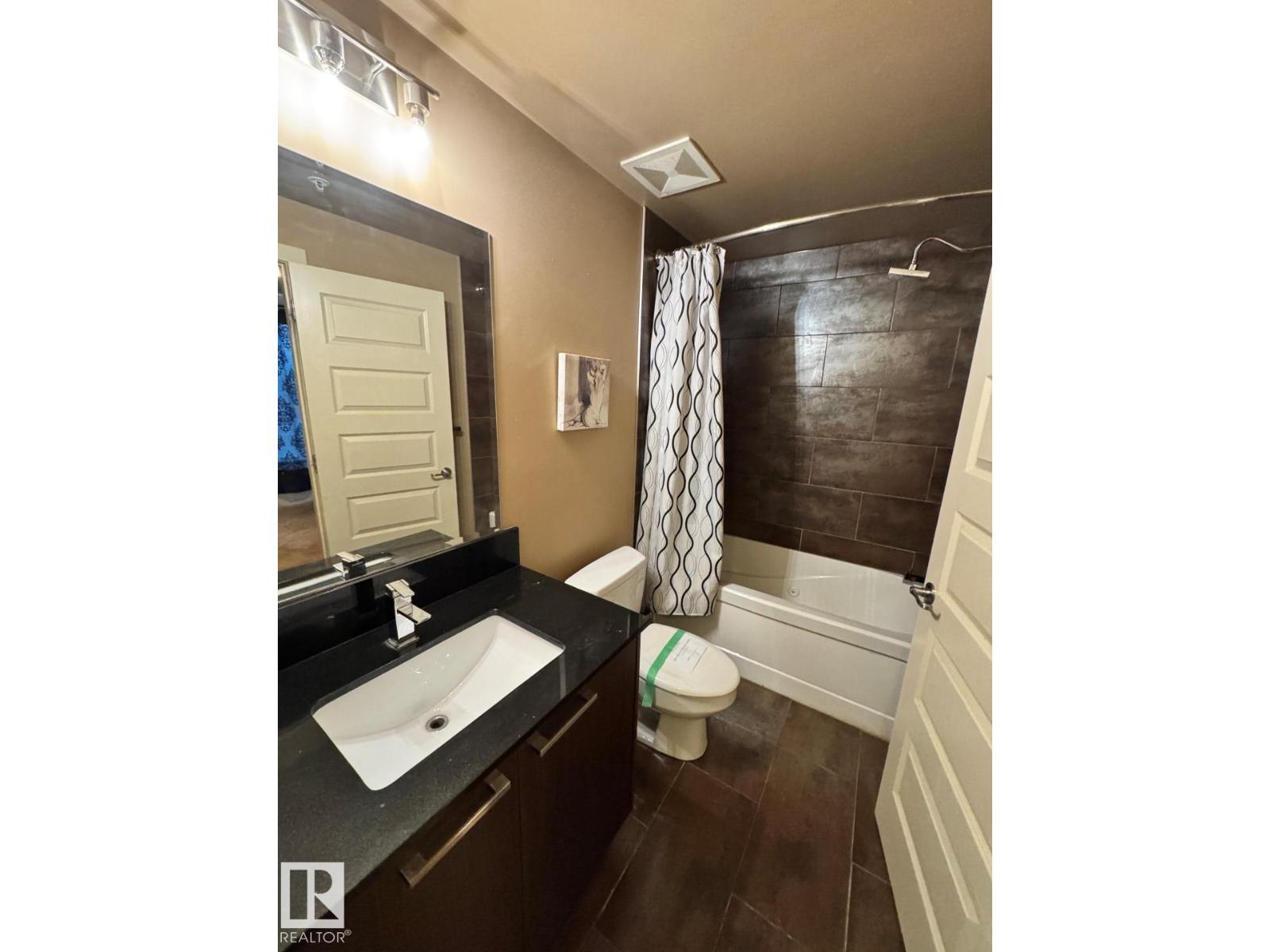 #1804 10388 105 St Nw Property Photo 10