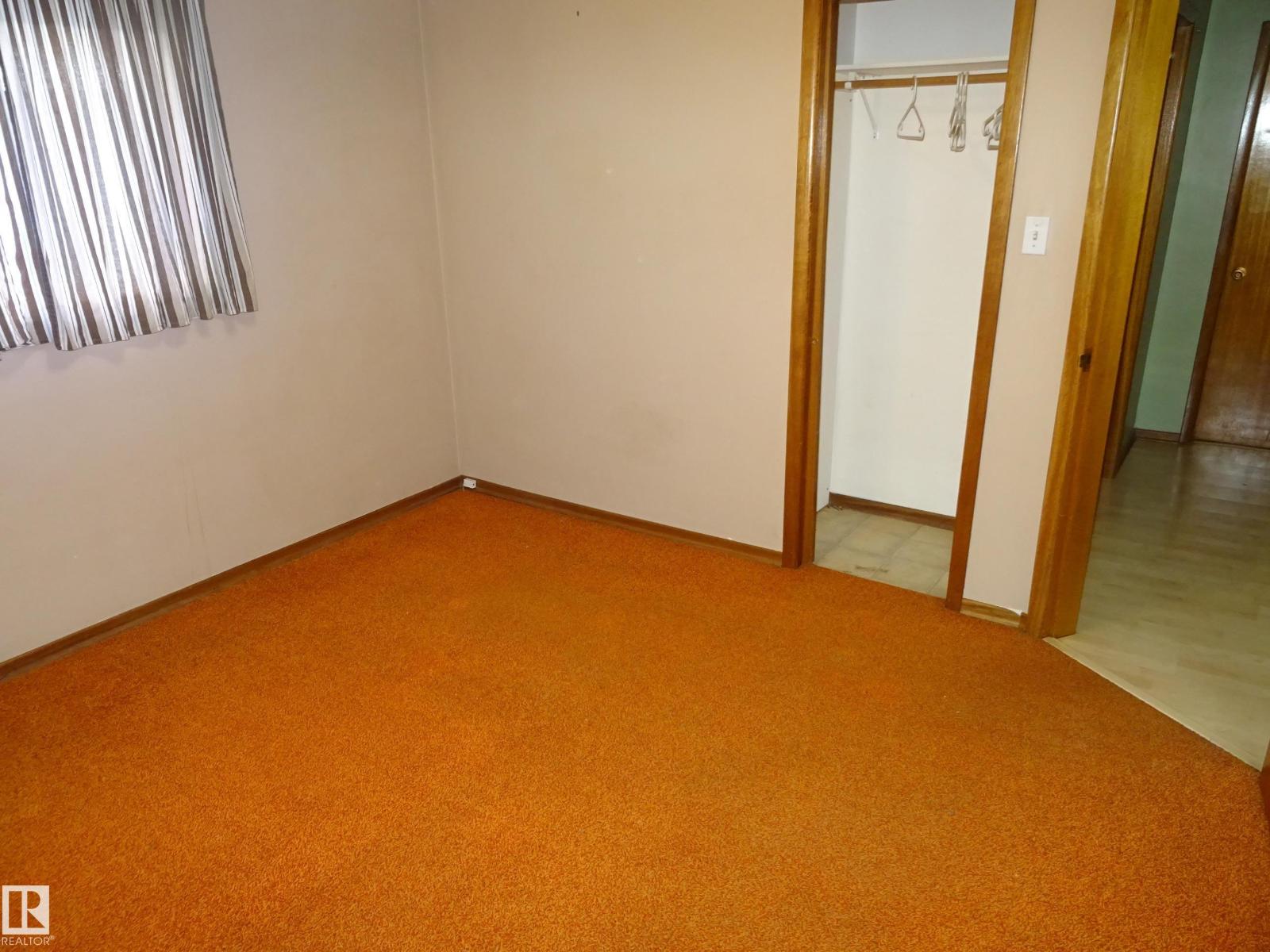 5036 52 St Property Photo 14