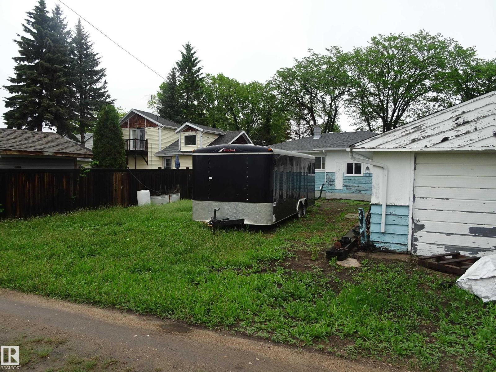 5036 52 St Property Photo 28