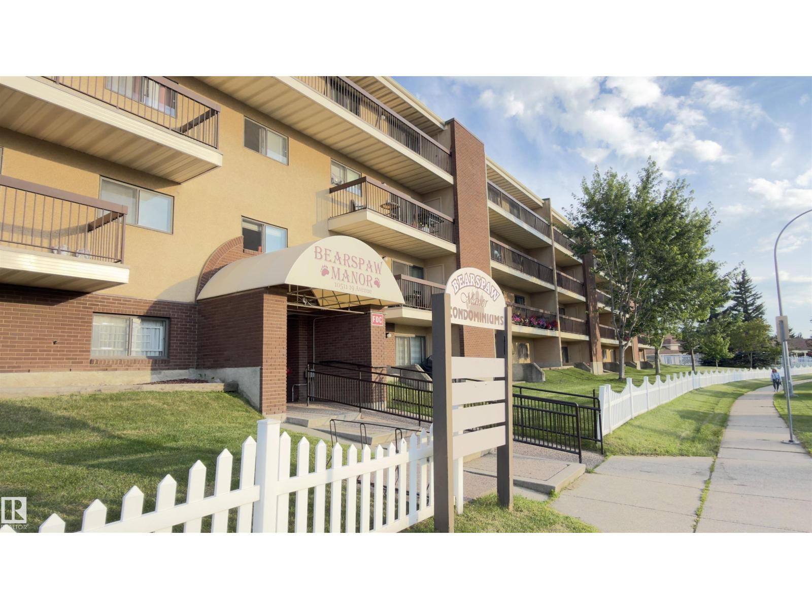 #103 10511 19 Av Nw Property Photo 2