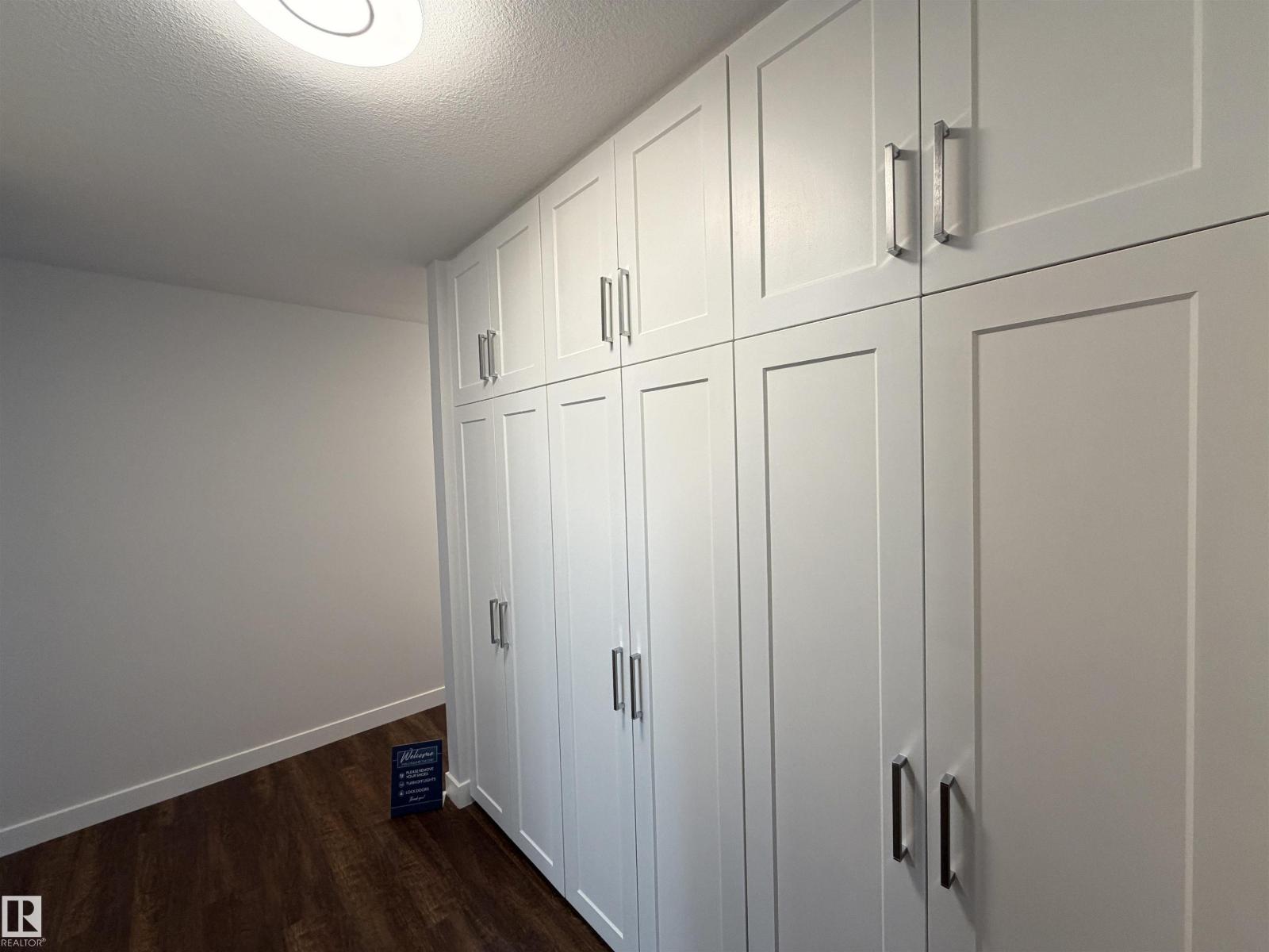 #103 10511 19 Av Nw Property Photo 3