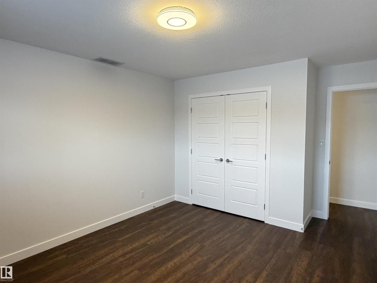 #103 10511 19 Av Nw Property Photo 13