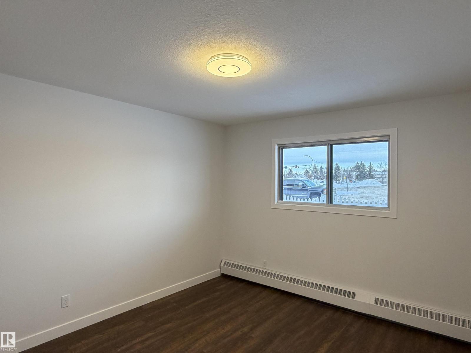 #103 10511 19 Av Nw Property Photo 15