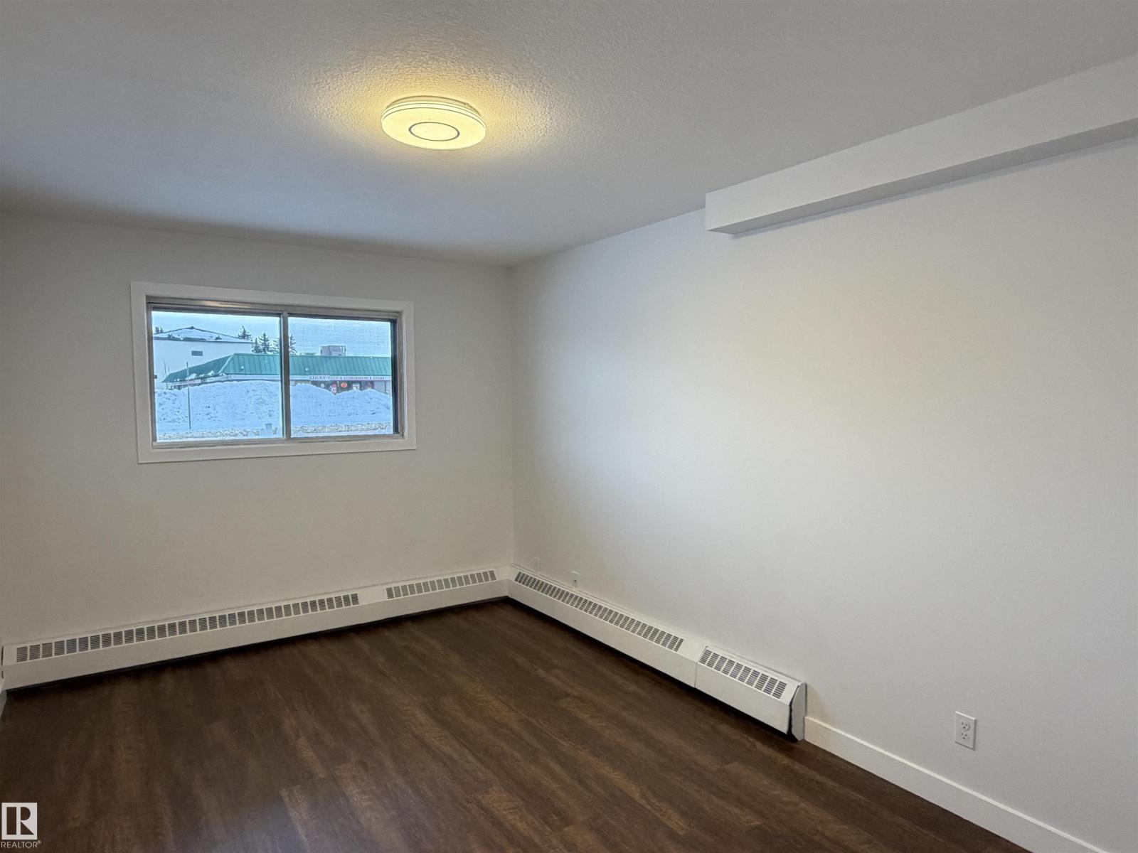 #103 10511 19 Av Nw Property Photo 16