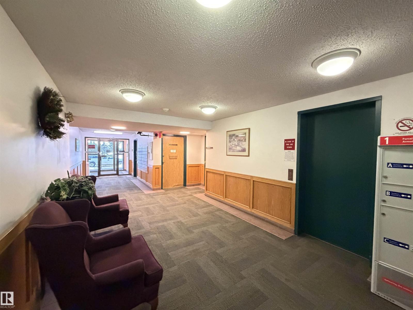#103 10511 19 Av Nw Property Photo 23