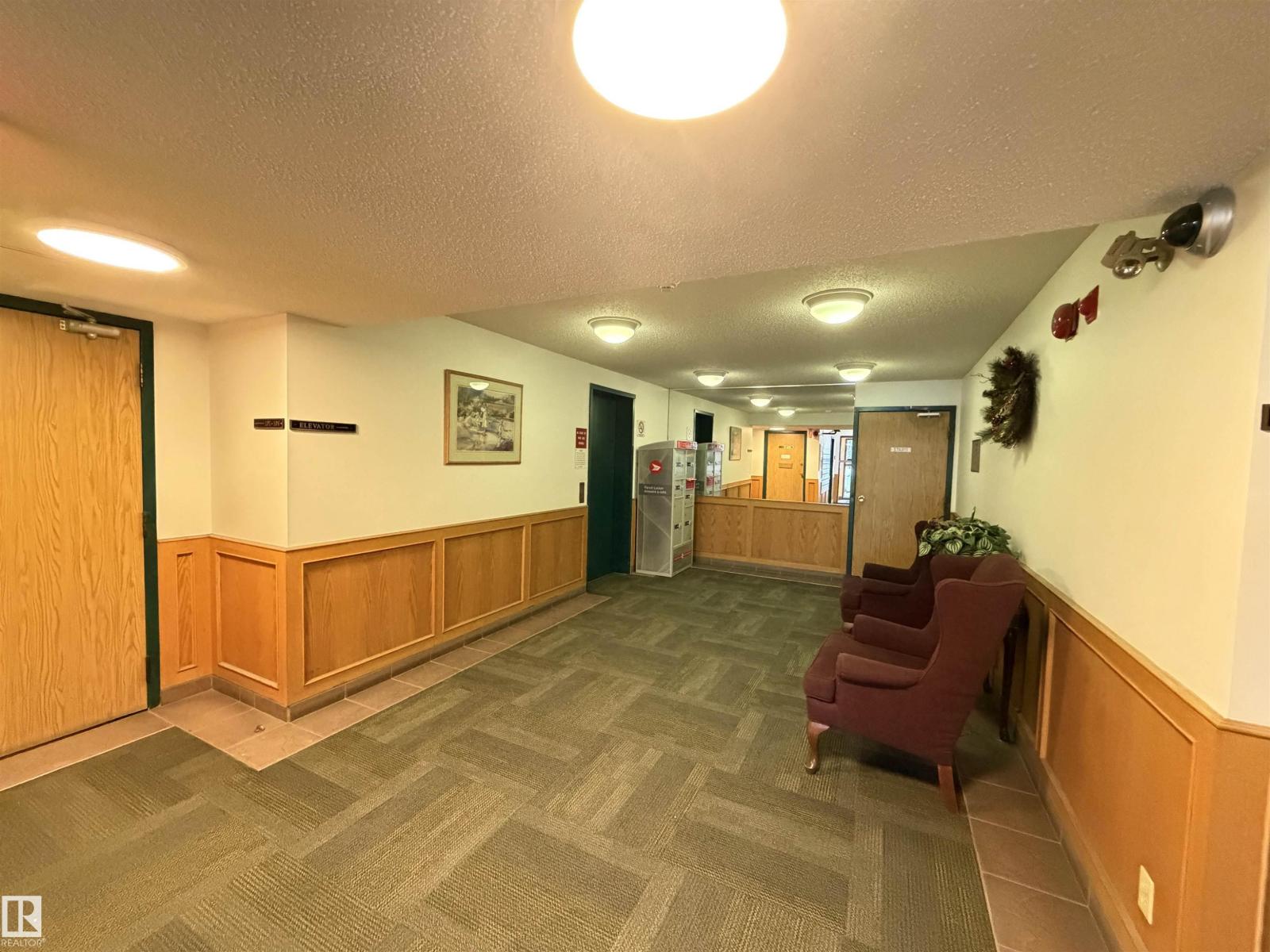 #103 10511 19 Av Nw Property Photo 25