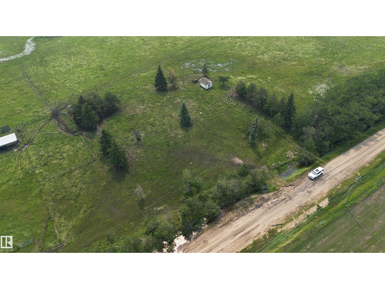 242xx Twp Rd 592 Property Photo 2