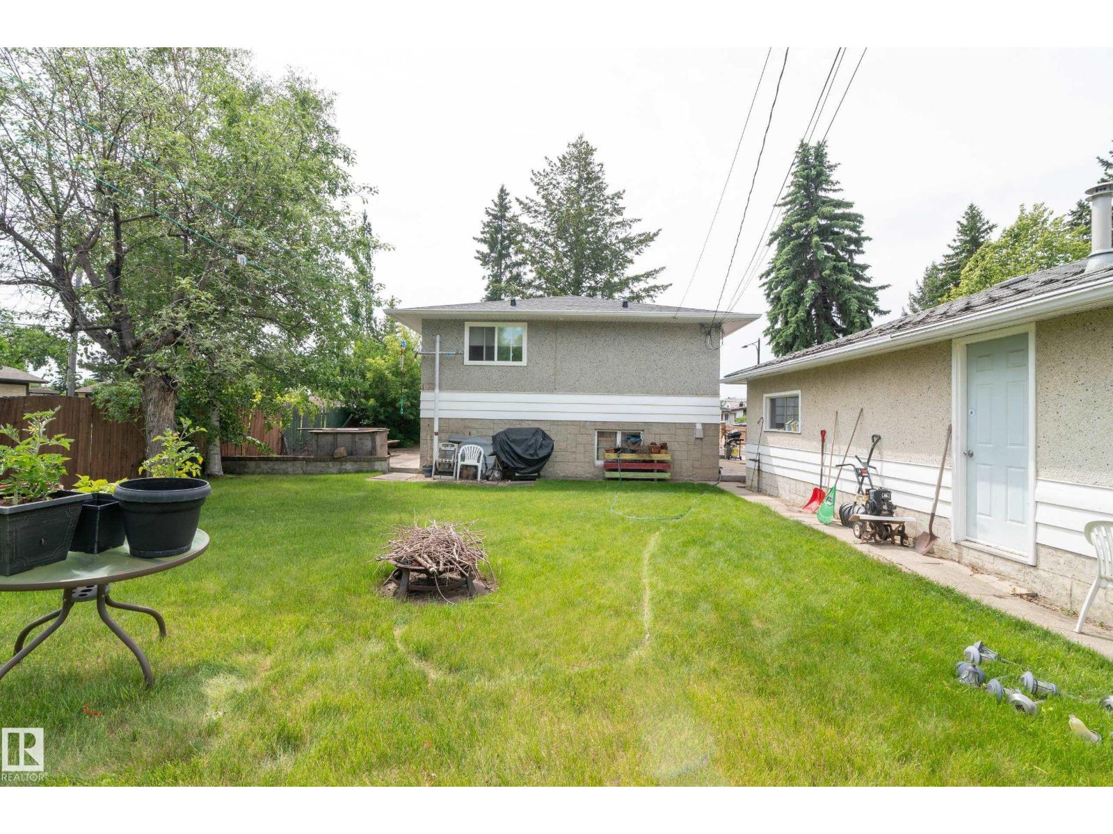 8316 73 Av Nw Property Photo 8