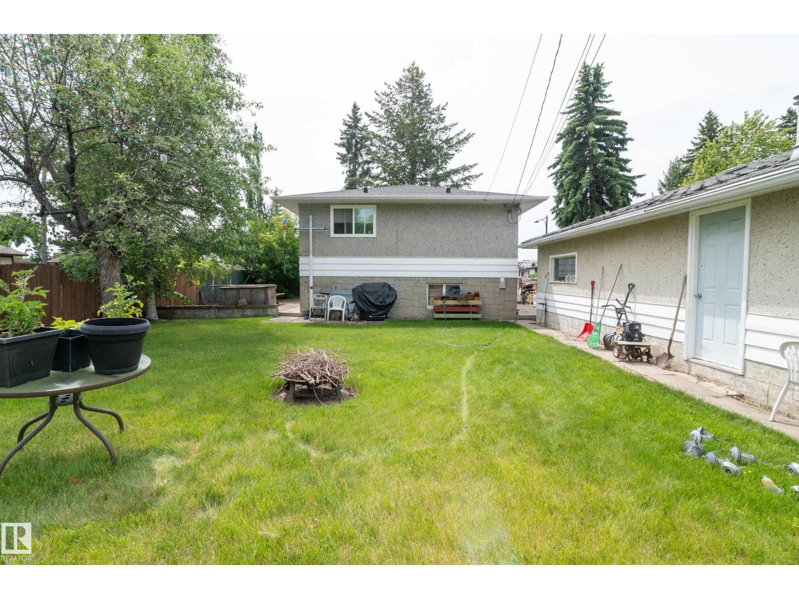 8316 73 Av Nw Property Photo 9