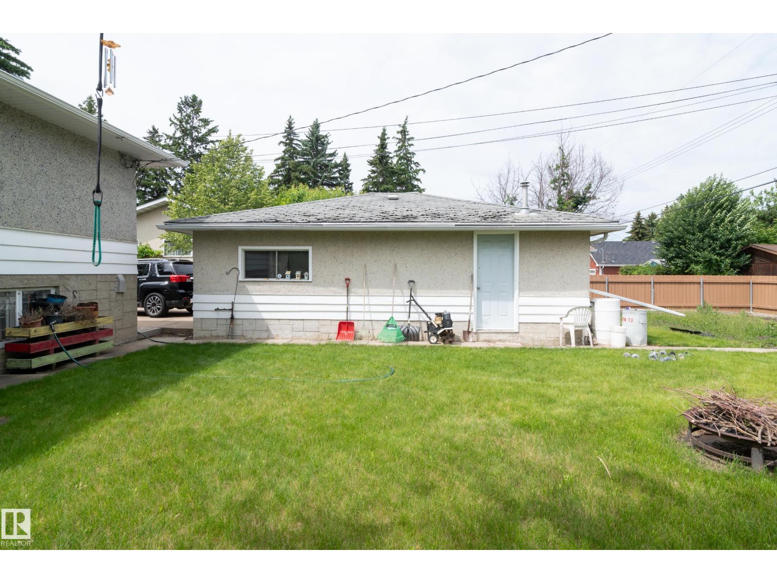 8316 73 Av Nw Property Photo 10