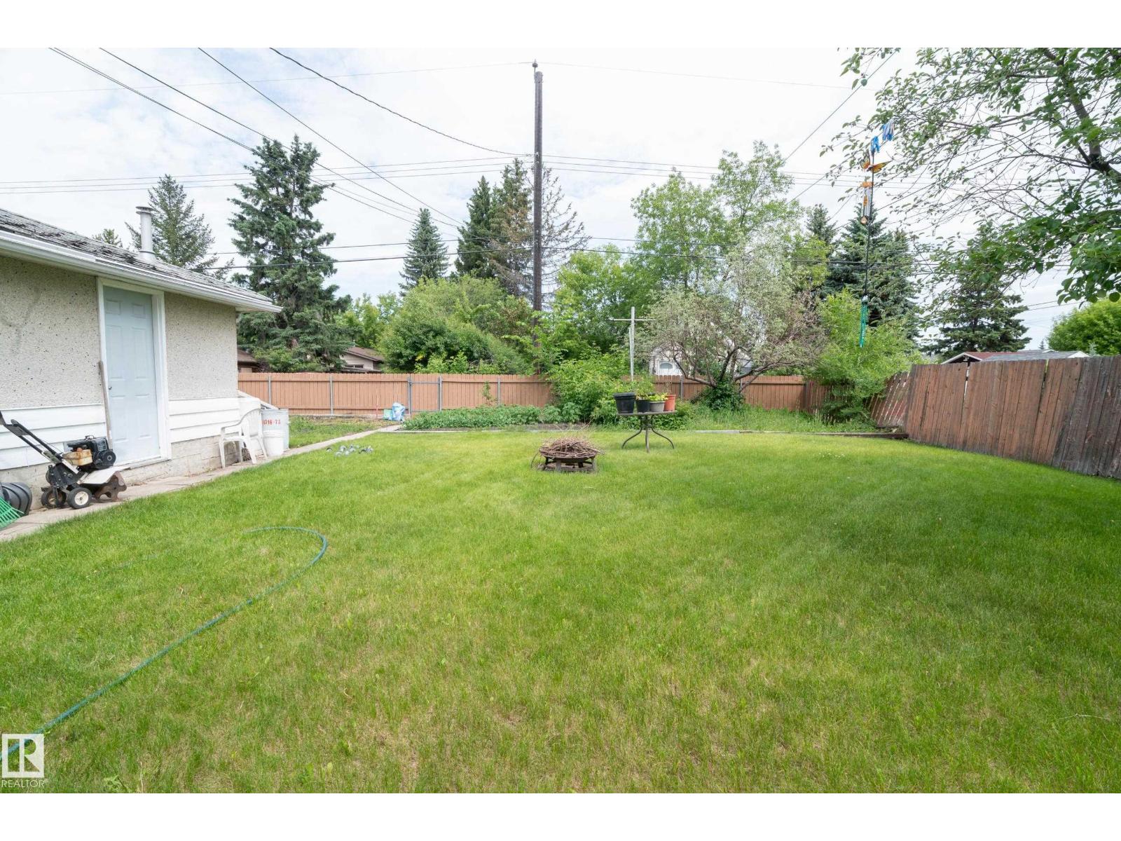 8316 73 Av Nw Property Photo 11