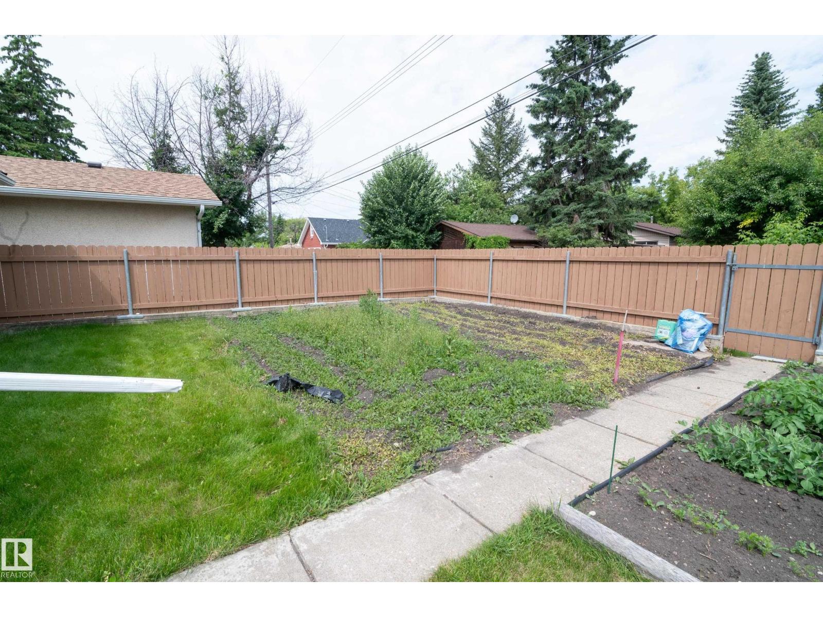 8316 73 Av Nw Property Photo 14
