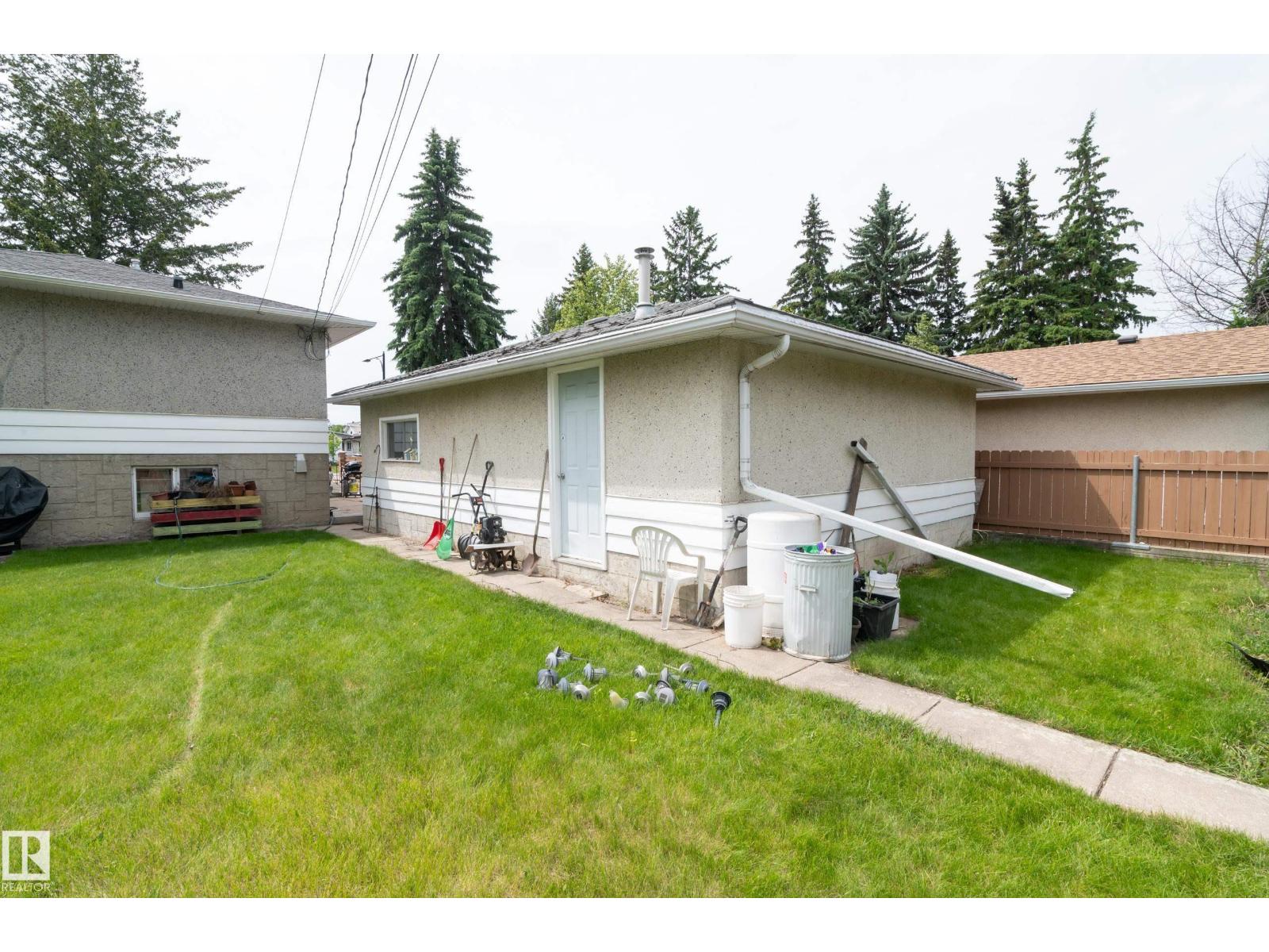 8316 73 Av Nw Property Photo 16