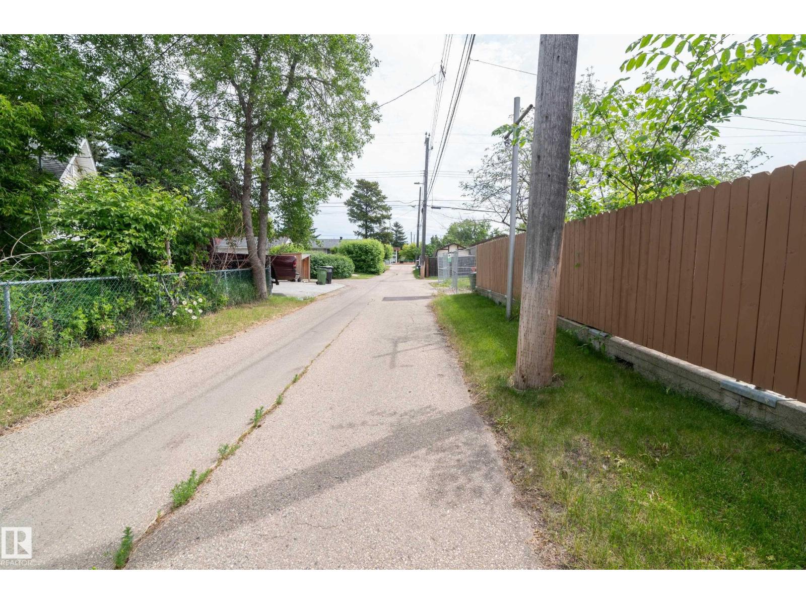 8316 73 Av Nw Property Photo 19