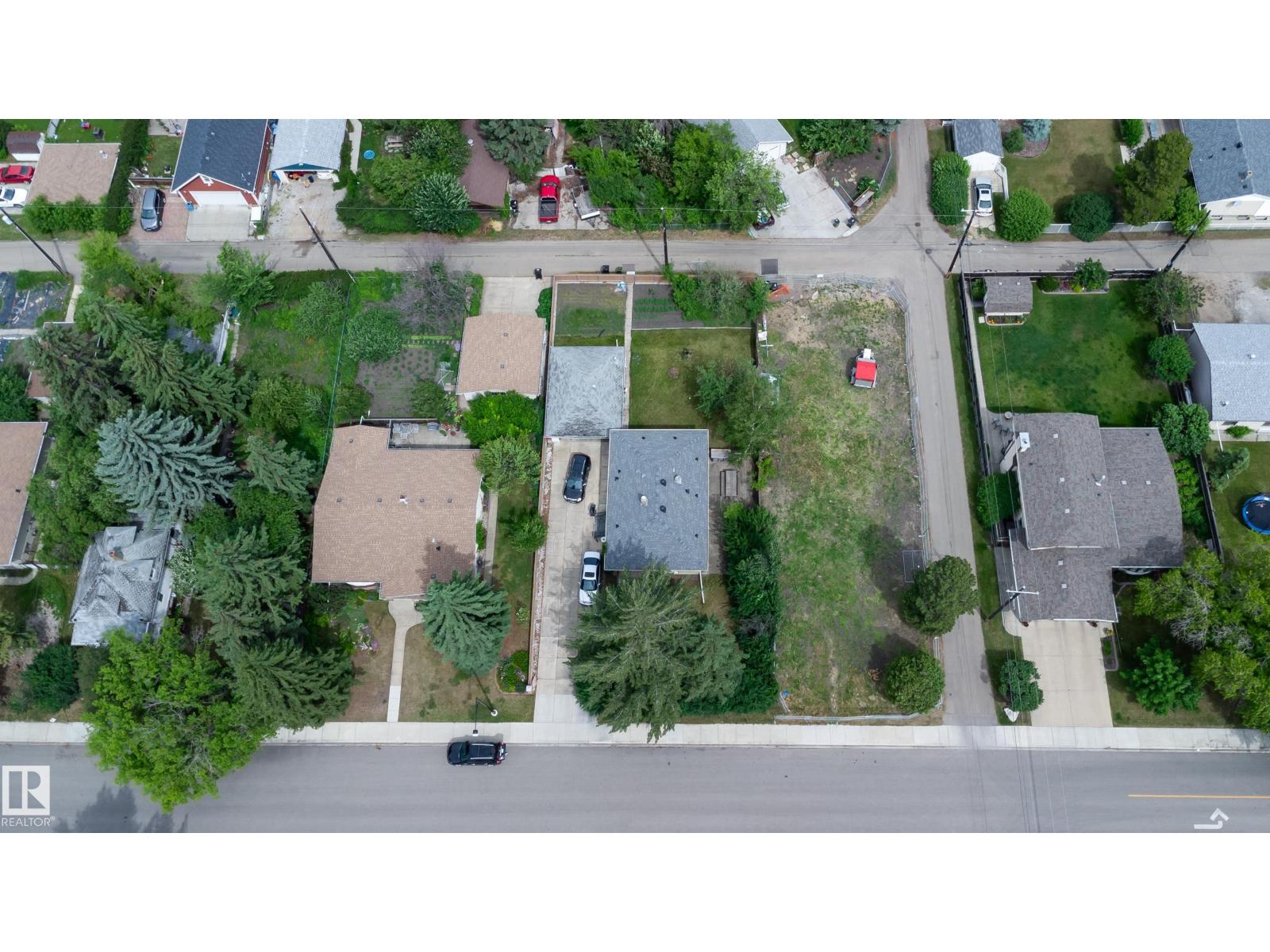 8316 73 Av Nw Property Photo 21