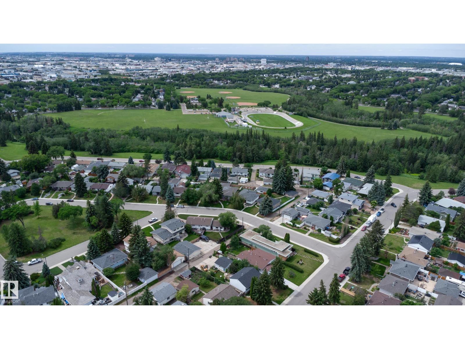 8316 73 Av Nw Property Photo 23