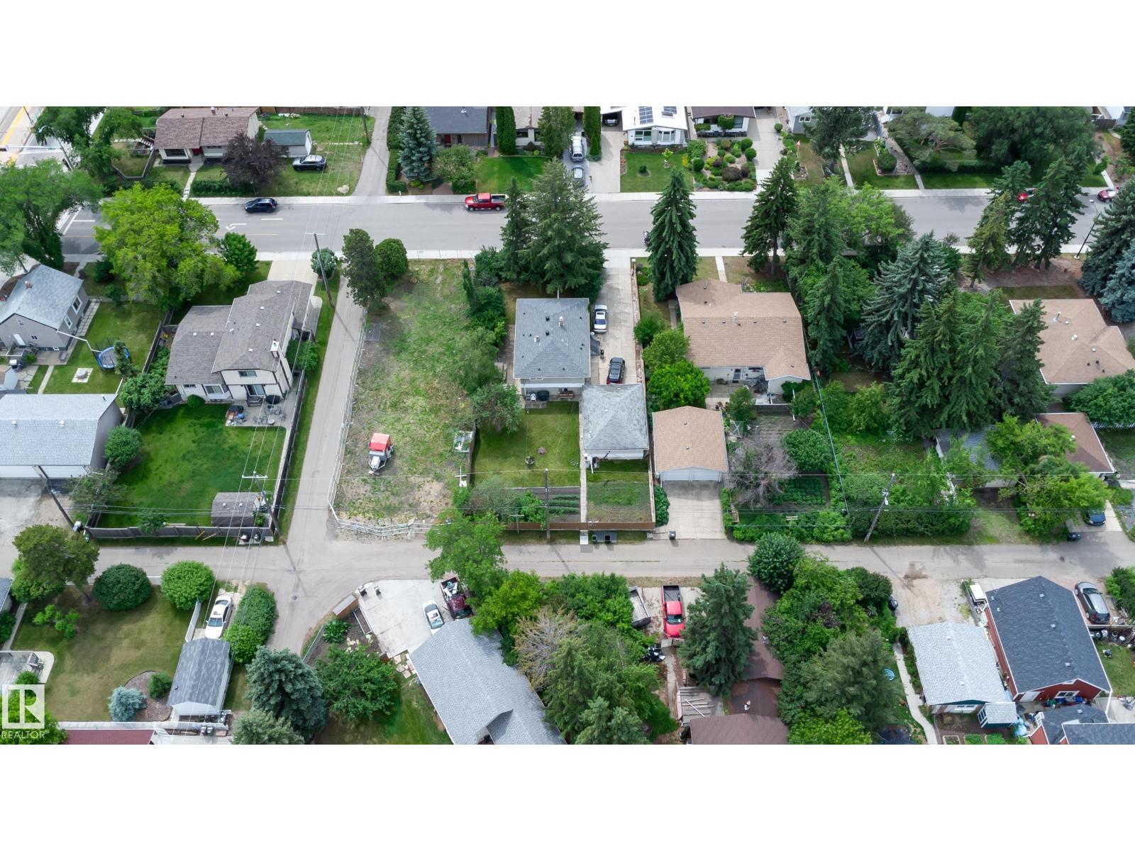 8316 73 Av Nw Property Photo 24