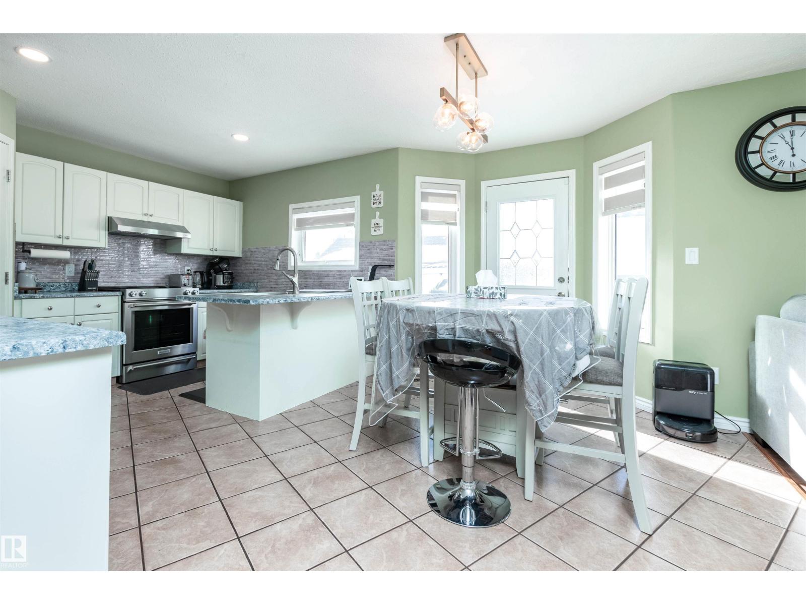 330 Huffman Cr Nw Property Photo 7