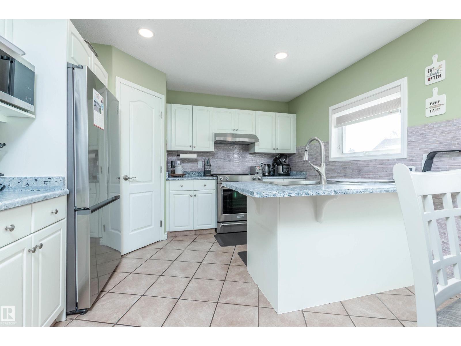 330 Huffman Cr Nw Property Photo 8