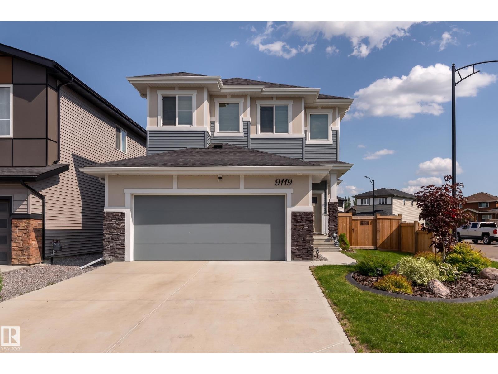 9119 183 AV NW