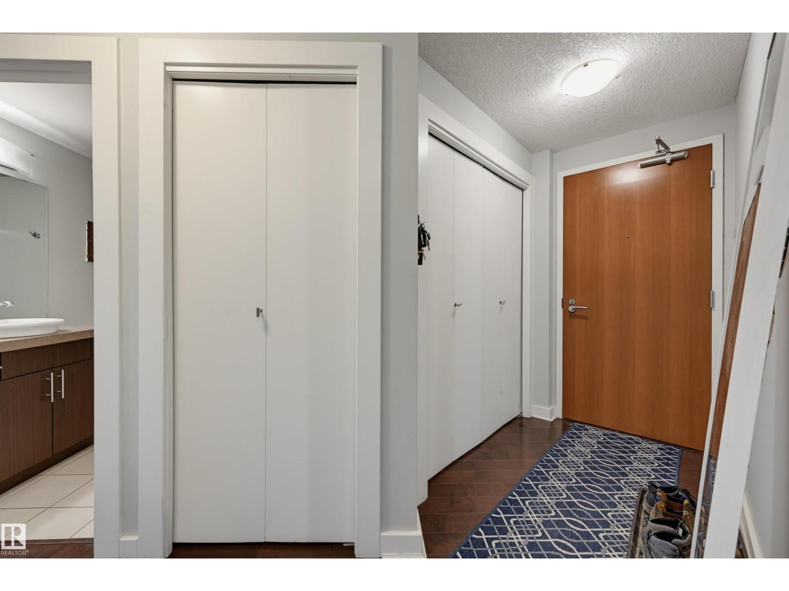 #2204 10152 104 St Nw Property Photo 7