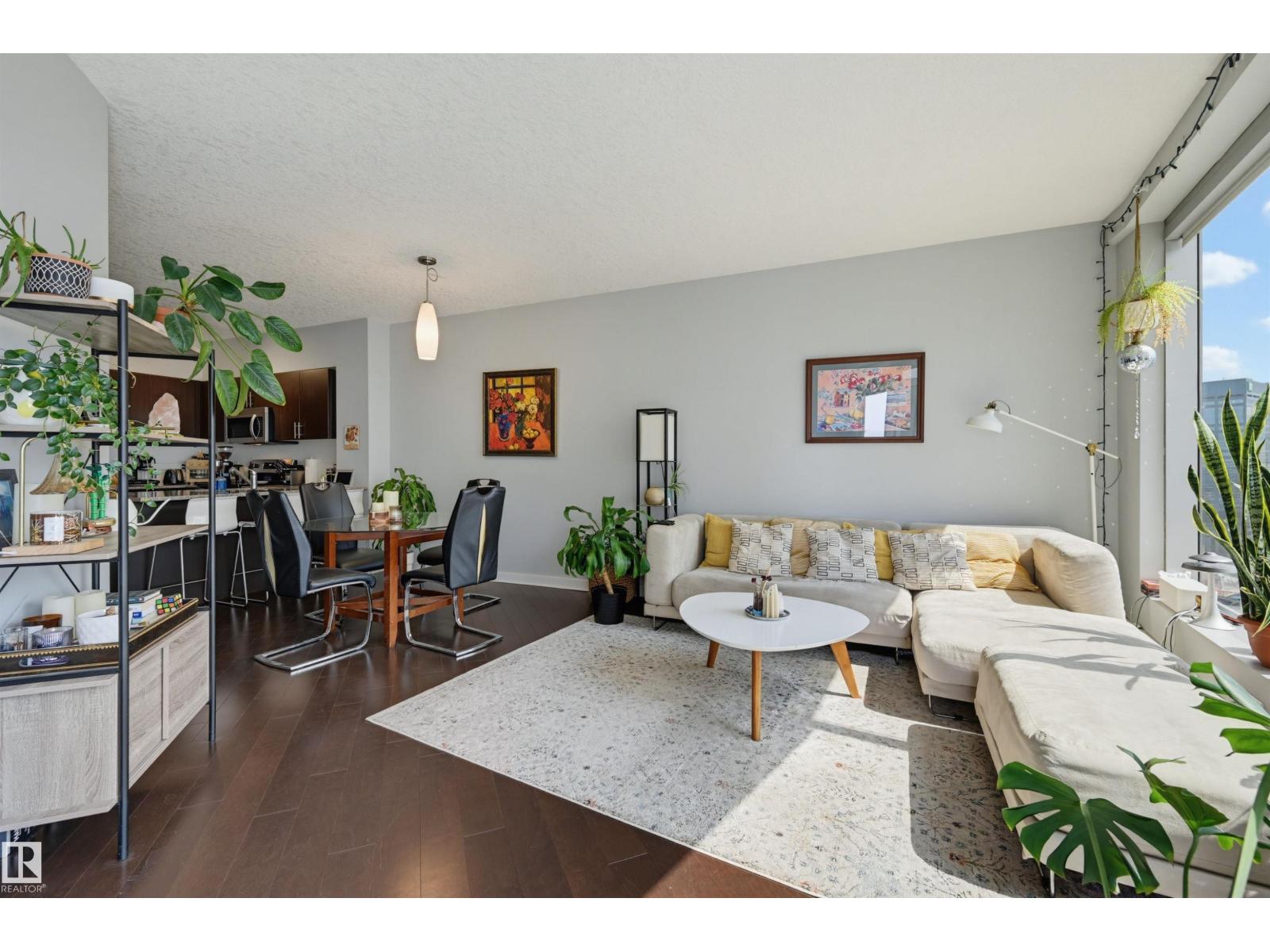 #2204 10152 104 St Nw Property Photo 17