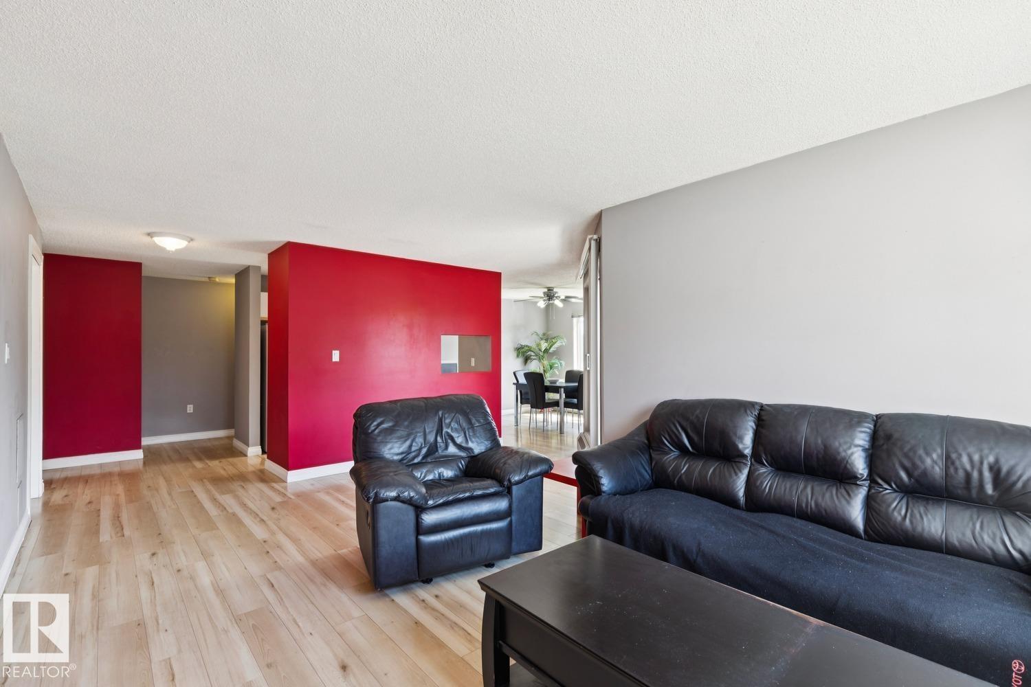 #239 10636 120 St Nw Property Photo 11