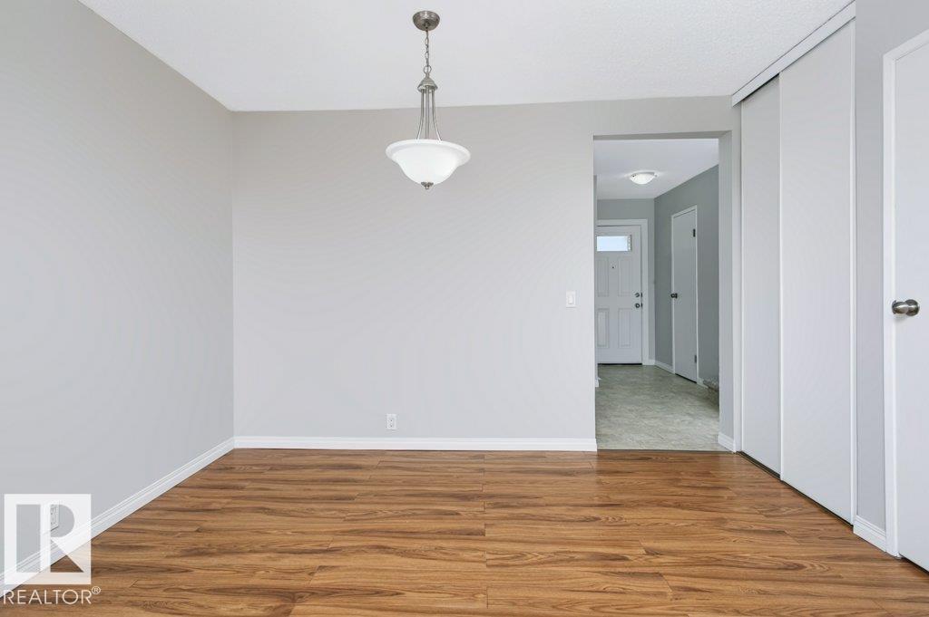 #24 14511 52 St Nw Property Photo 8