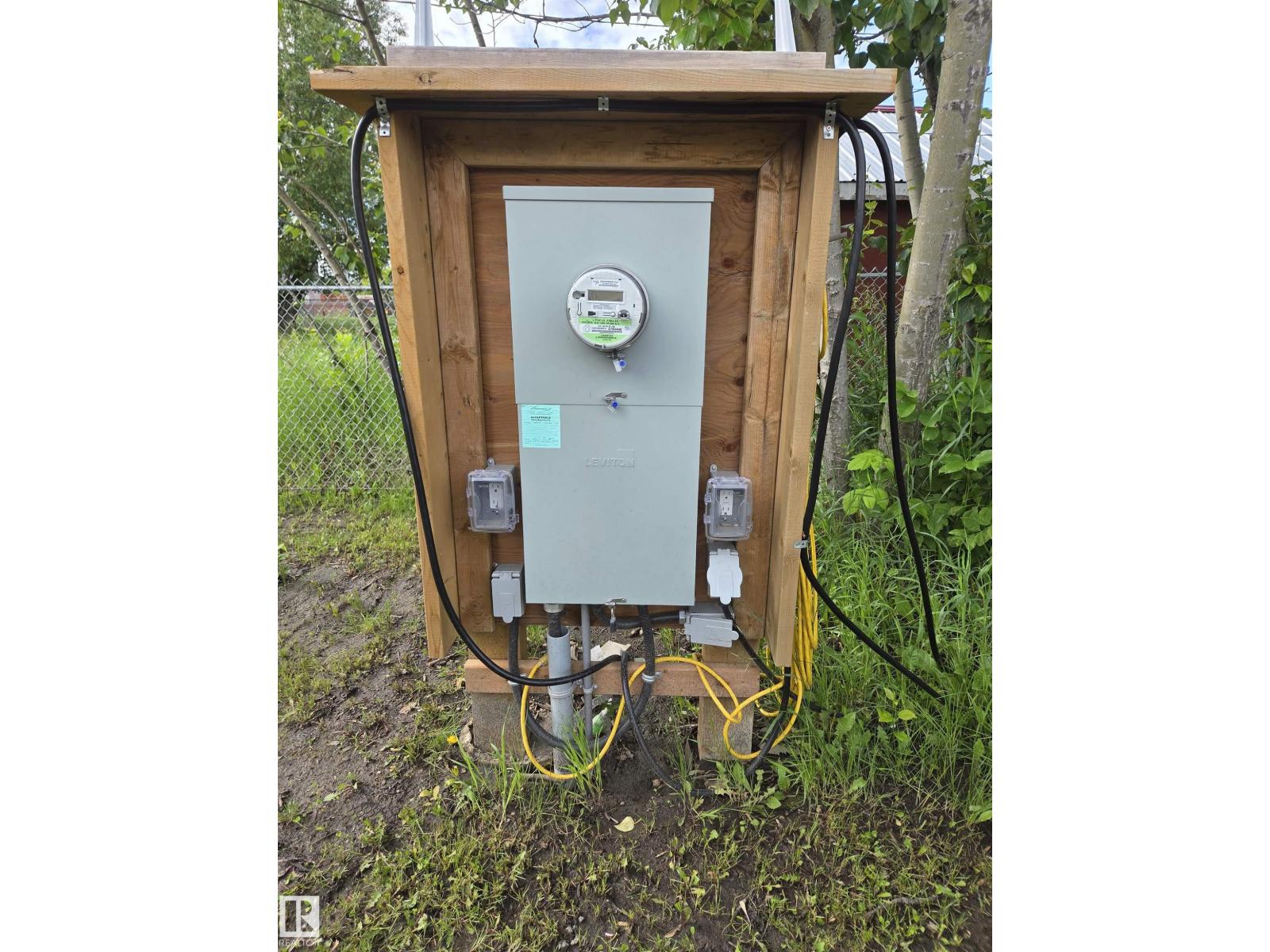 5317 52 St Property Photo 9