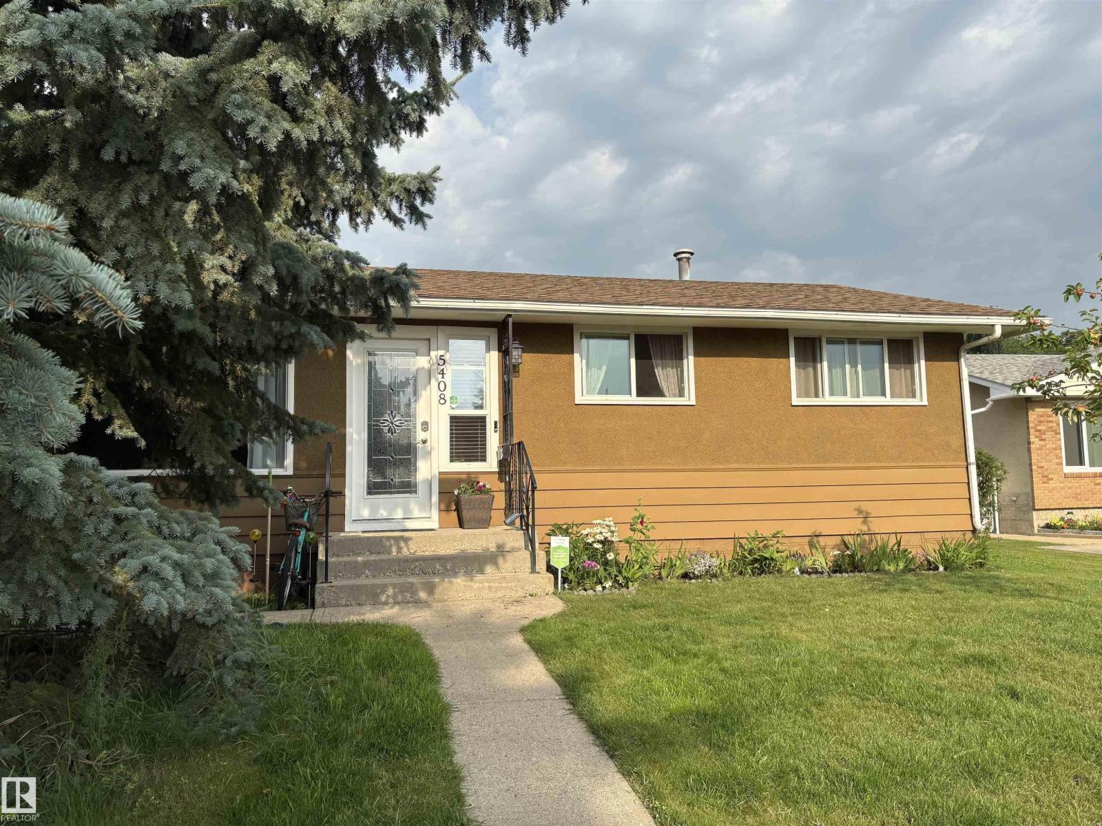 5408 47A ST Property Photo 1