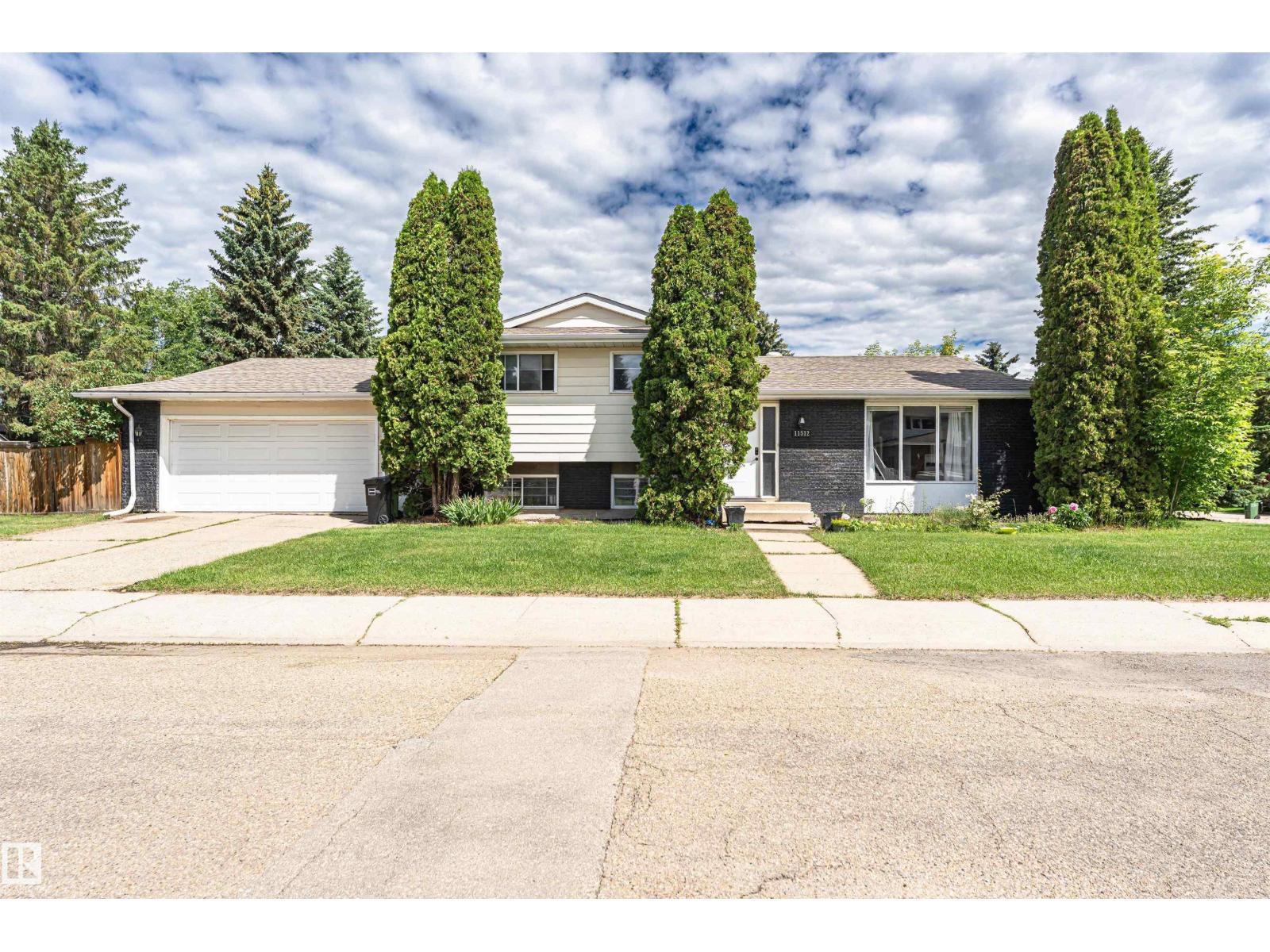 11512 24 AV NW Property Photo 1
