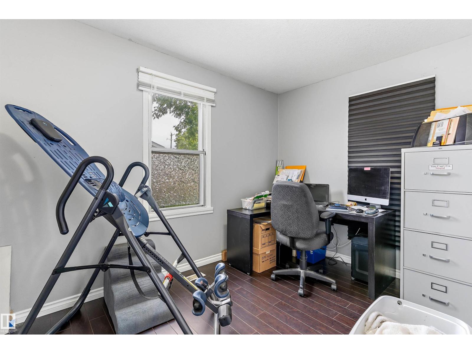 5024 55 Av Property Photo 19