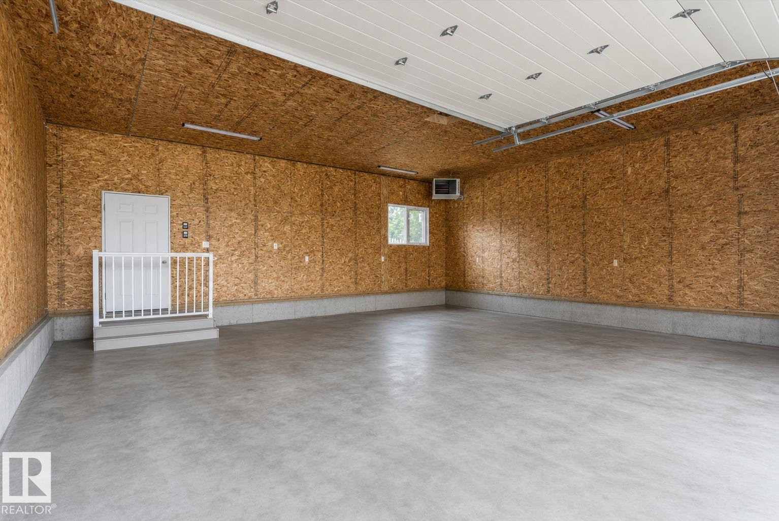 5024 55 Av Property Photo 26
