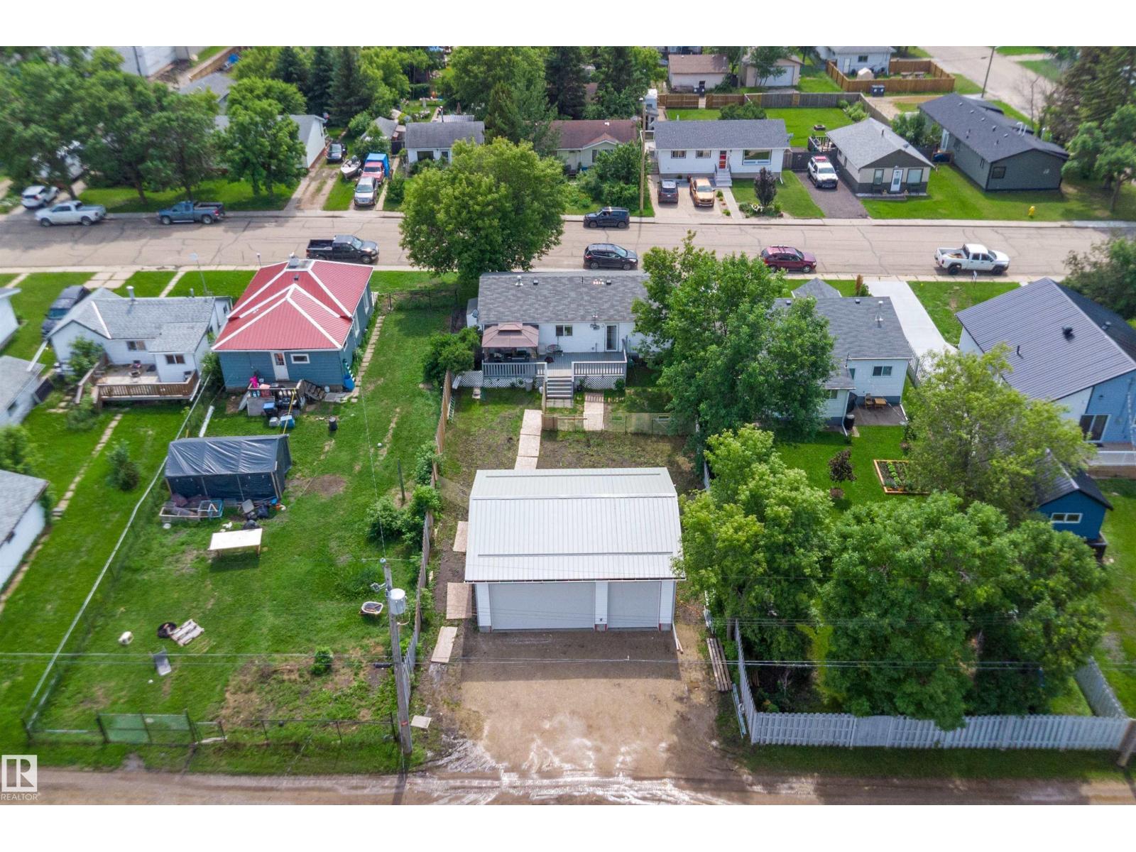 5024 55 Av Property Photo 41