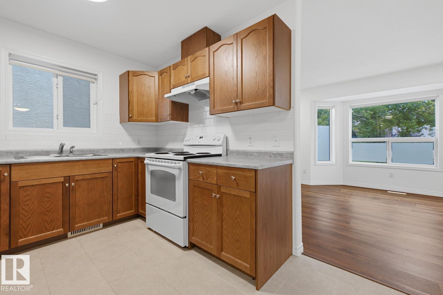 11120 132 St Nw Property Photo 11