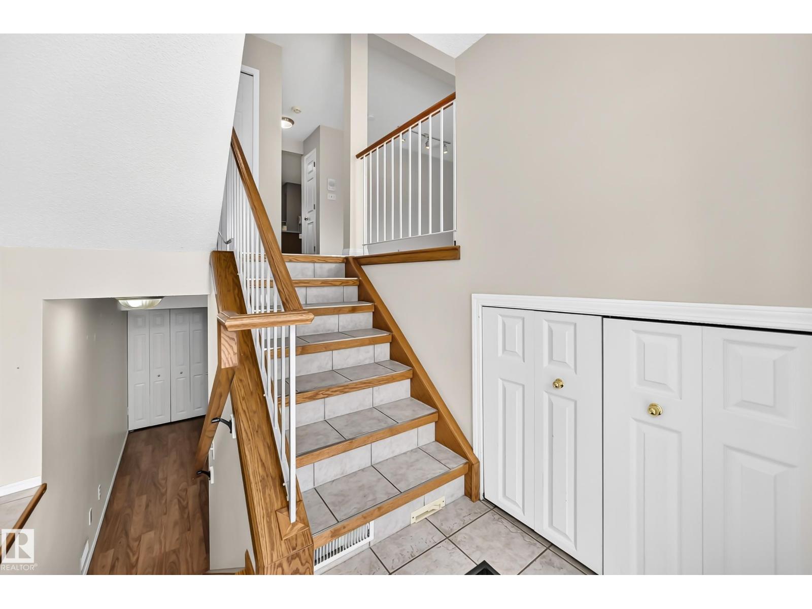 #51 9630 176 St Nw Property Photo 3