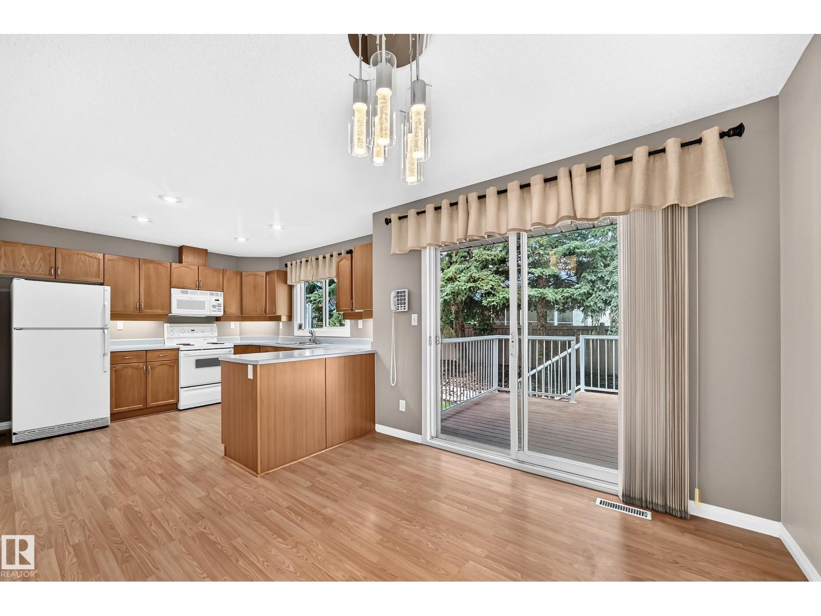#51 9630 176 St Nw Property Photo 17