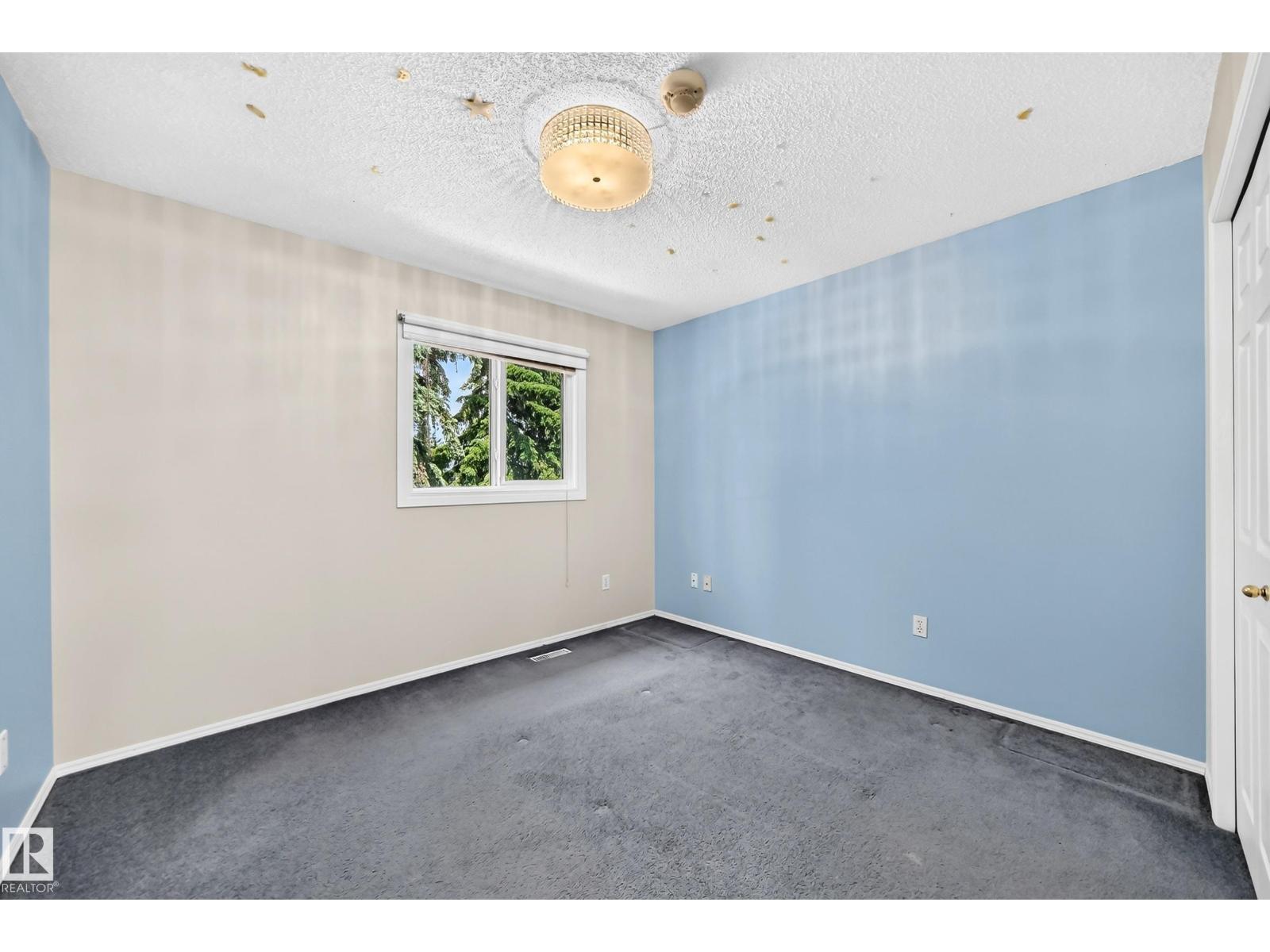 #51 9630 176 St Nw Property Photo 26