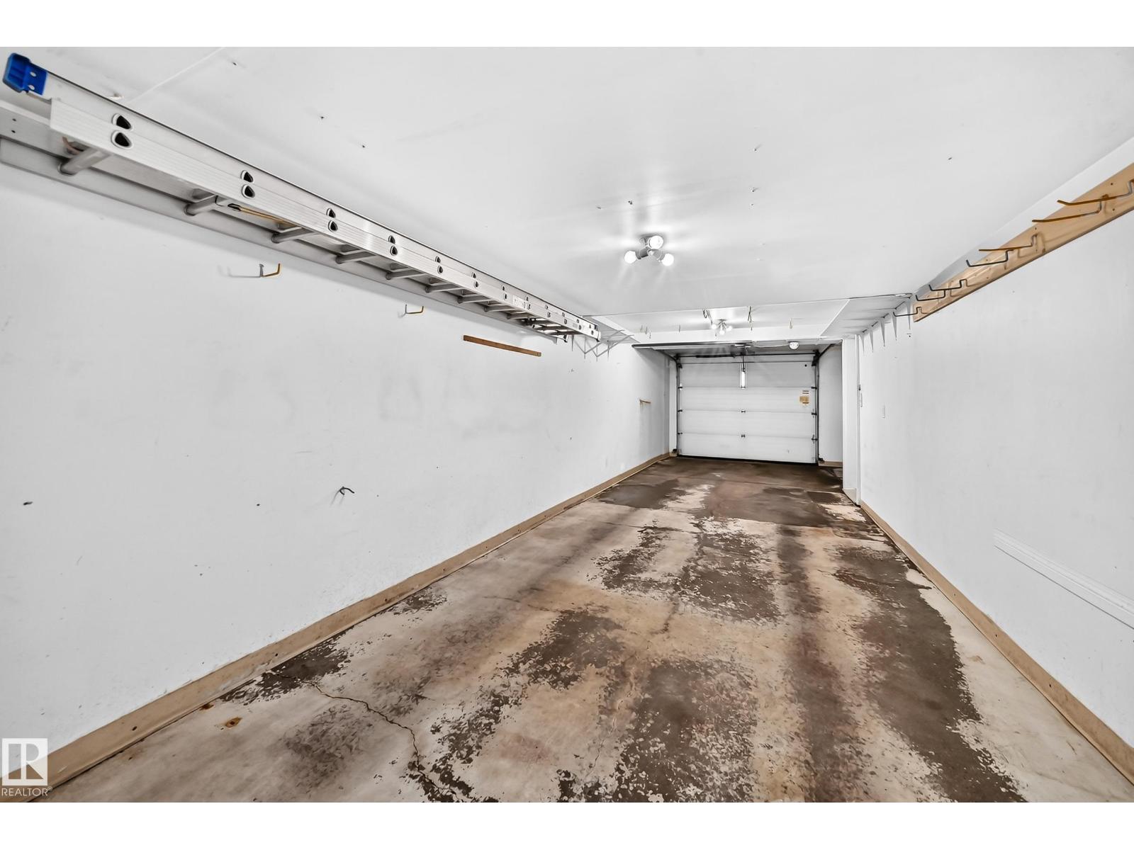 #51 9630 176 St Nw Property Photo 39