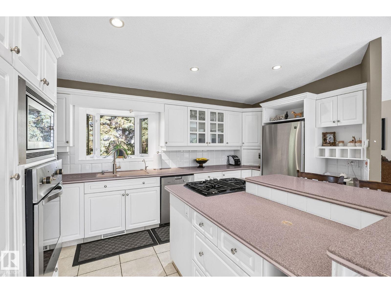 860 41 Av Sw Property Photo 10