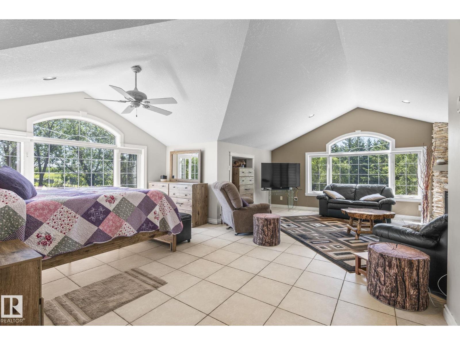 860 41 Av Sw Property Photo 19