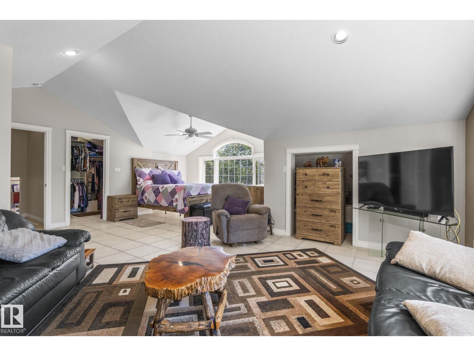 860 41 Av Sw Property Photo 20