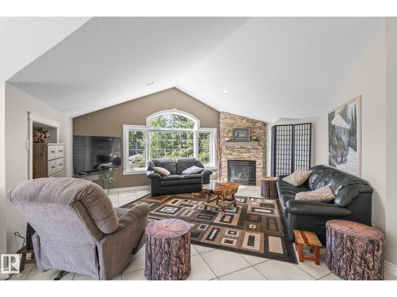 860 41 Av Sw Property Photo 21