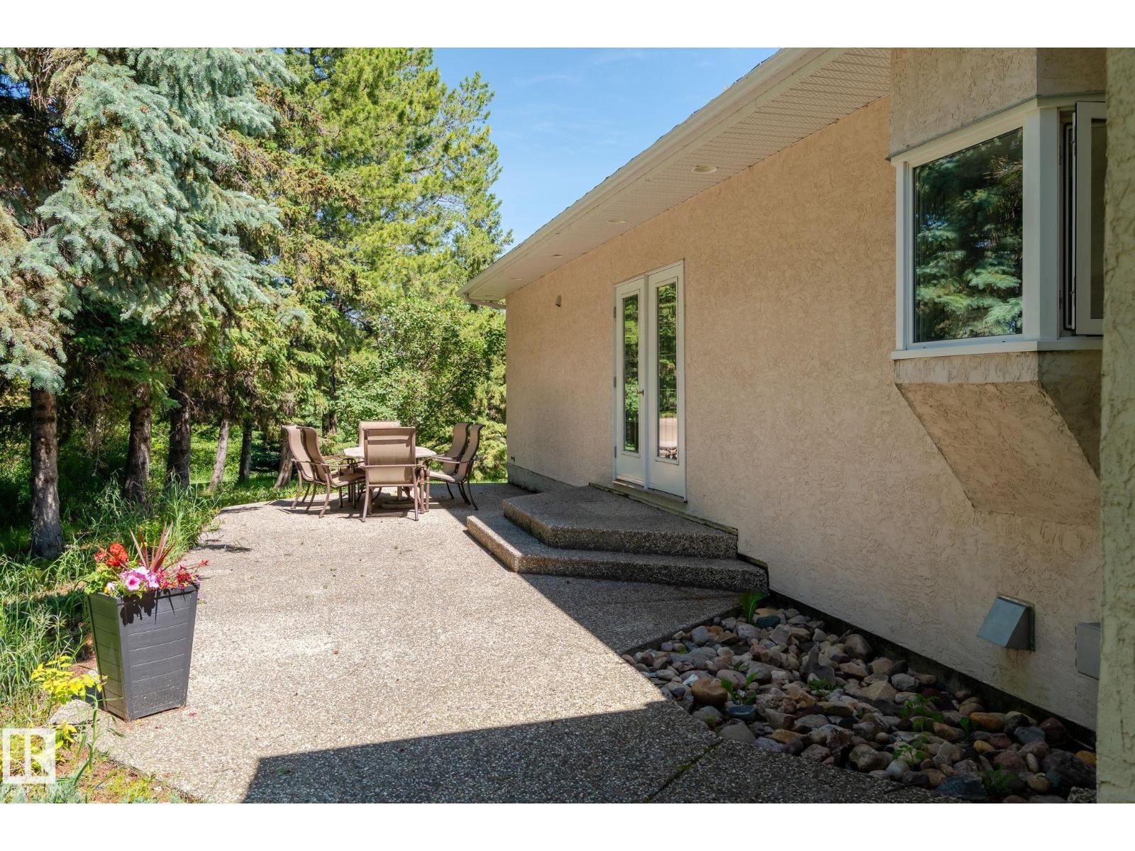 860 41 Av Sw Property Photo 40