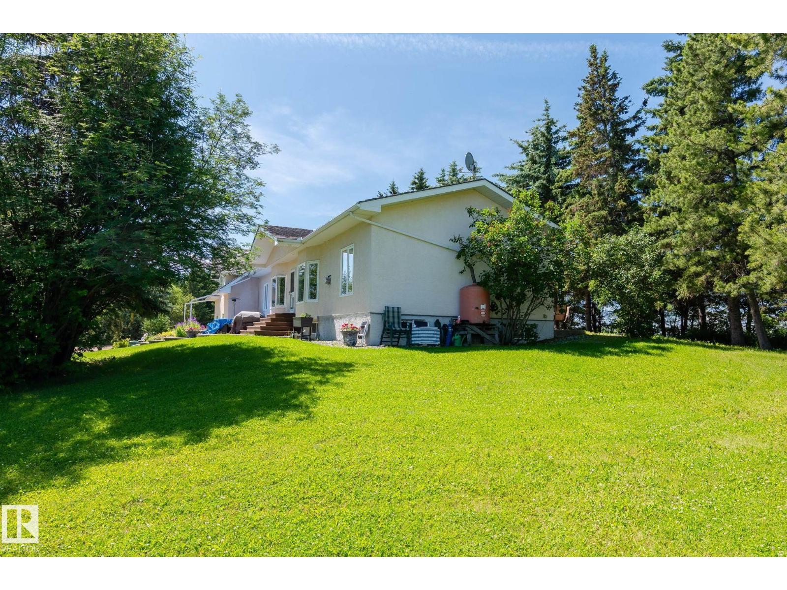 860 41 Av Sw Property Photo 42